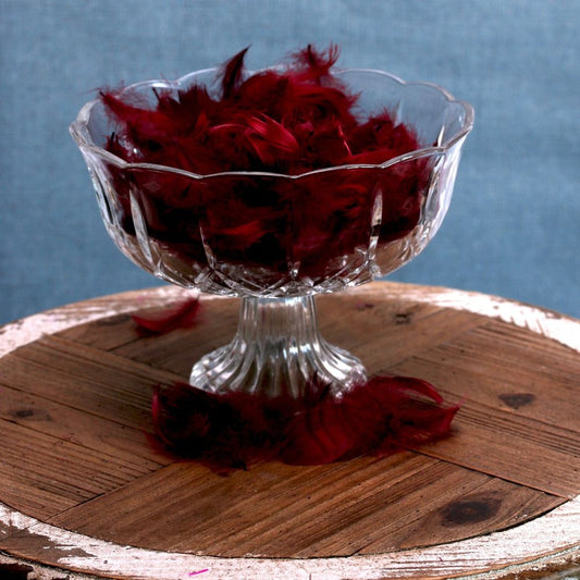 Burgundy Feathers (5g Bag)
