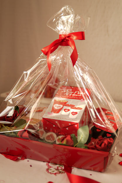 Spectacular Couples Hamper