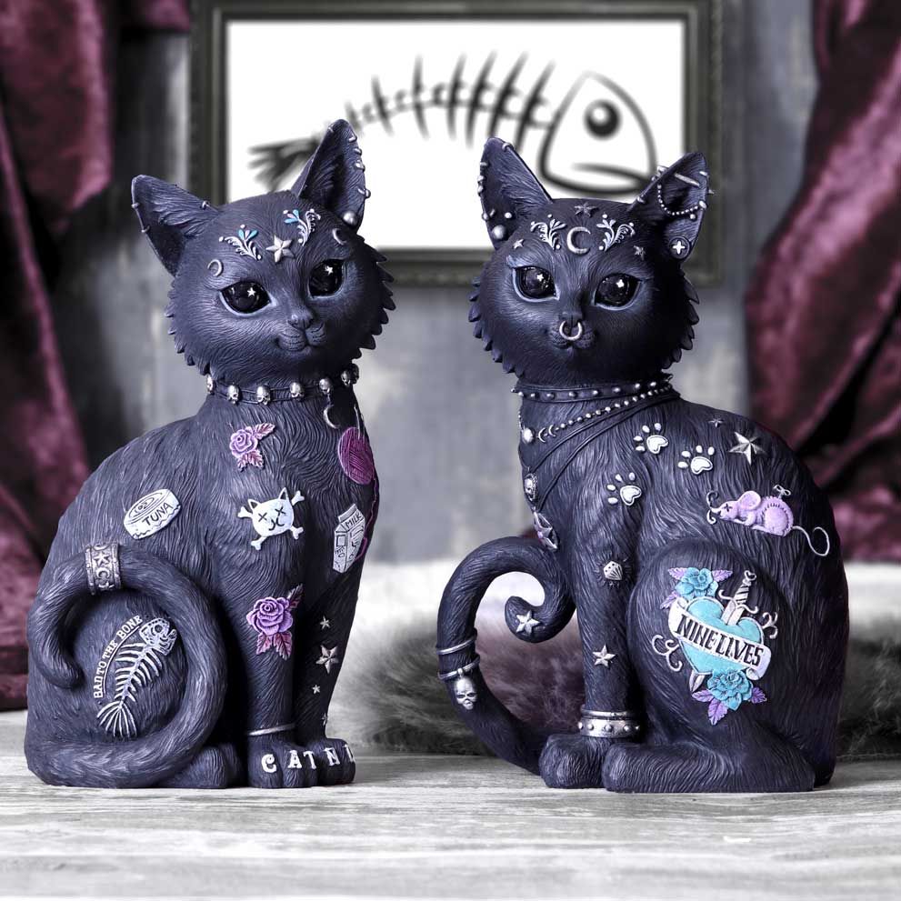 Nine Lives Cat Figurine 22cm